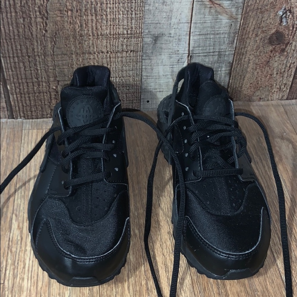 Women’s Nike Huaraches